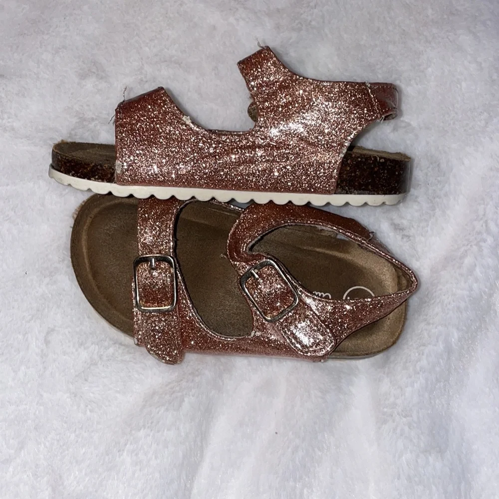 Cat & Jack size 6 rose gold sandals